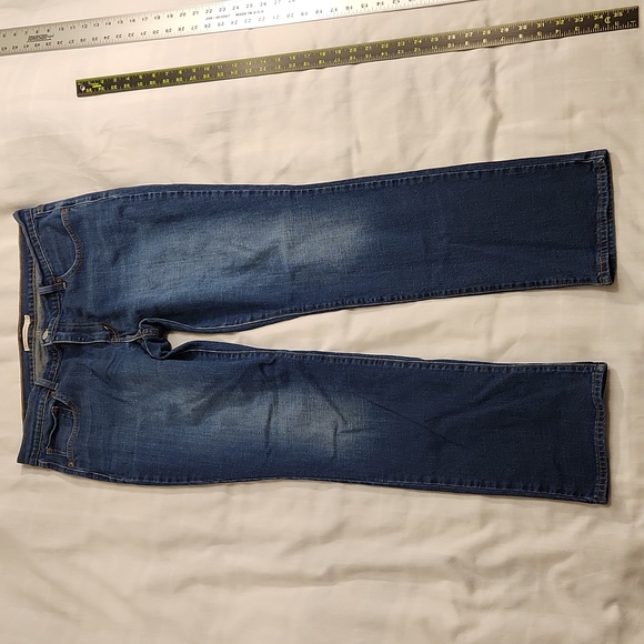 Levi's Denim - Levi's red tab women's blue jeans size 32 414 Relaxed Straight P319